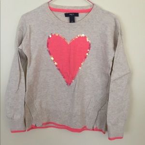 Girl’s Gap Crewneck sweater with sparkly accents valentines size 6-7 years